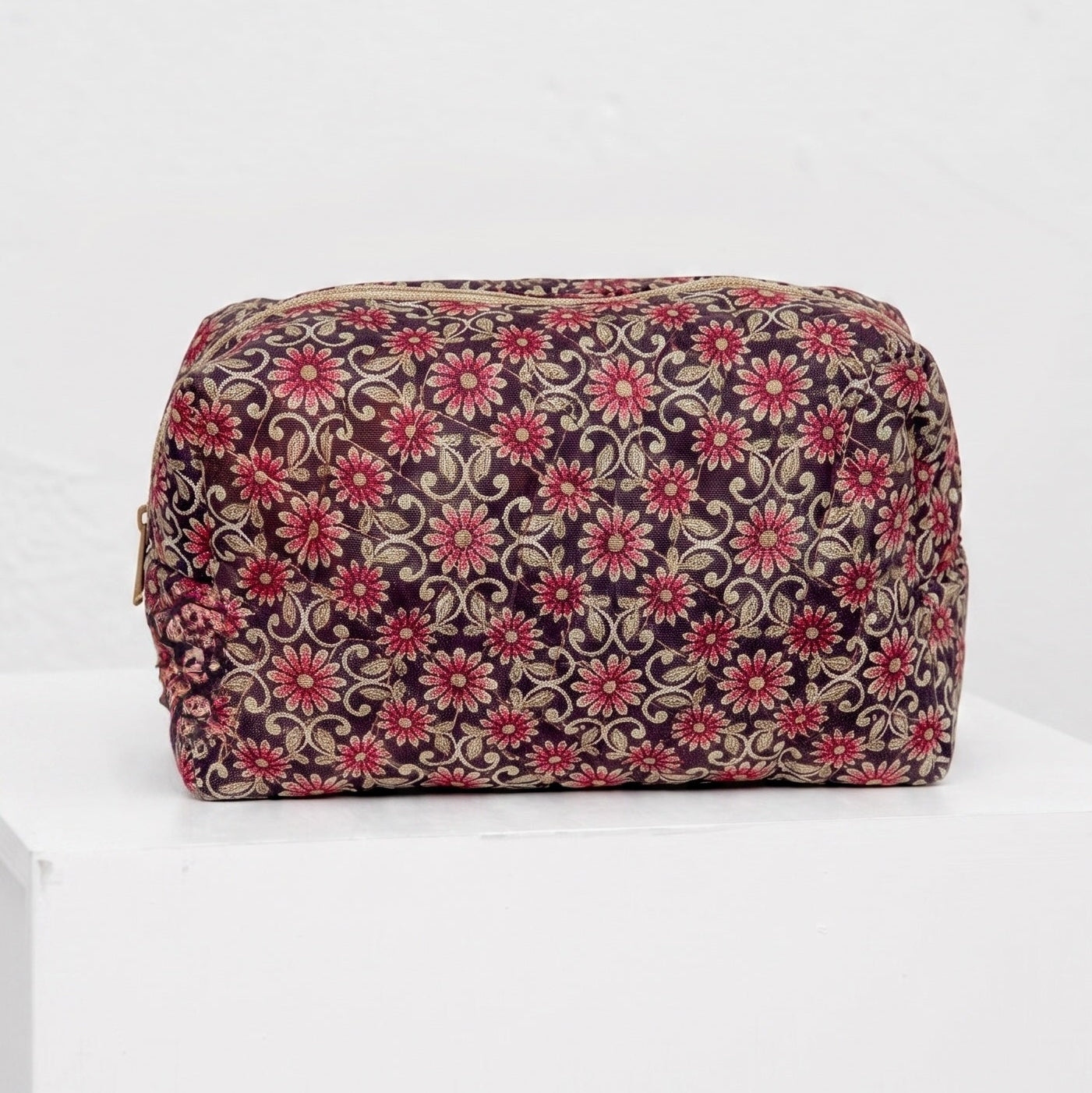 <tc>Sari toiletry bag</tc>