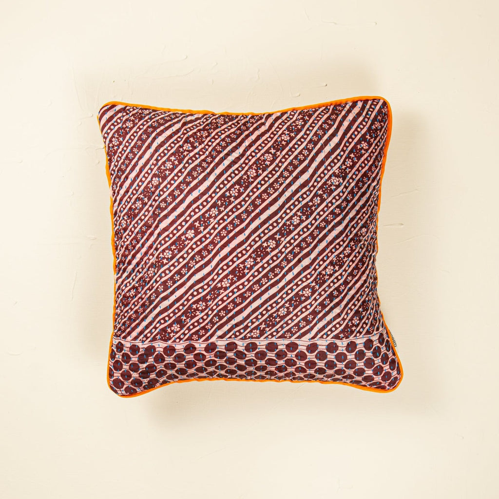 Unique kantha sari silk pillow 40 x 40 cm