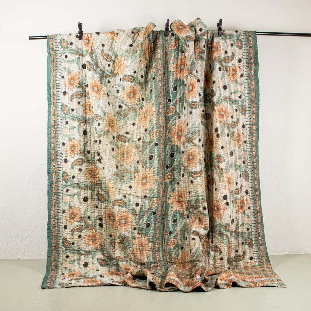 Unique sari kantha blanket 200 x 200 cm