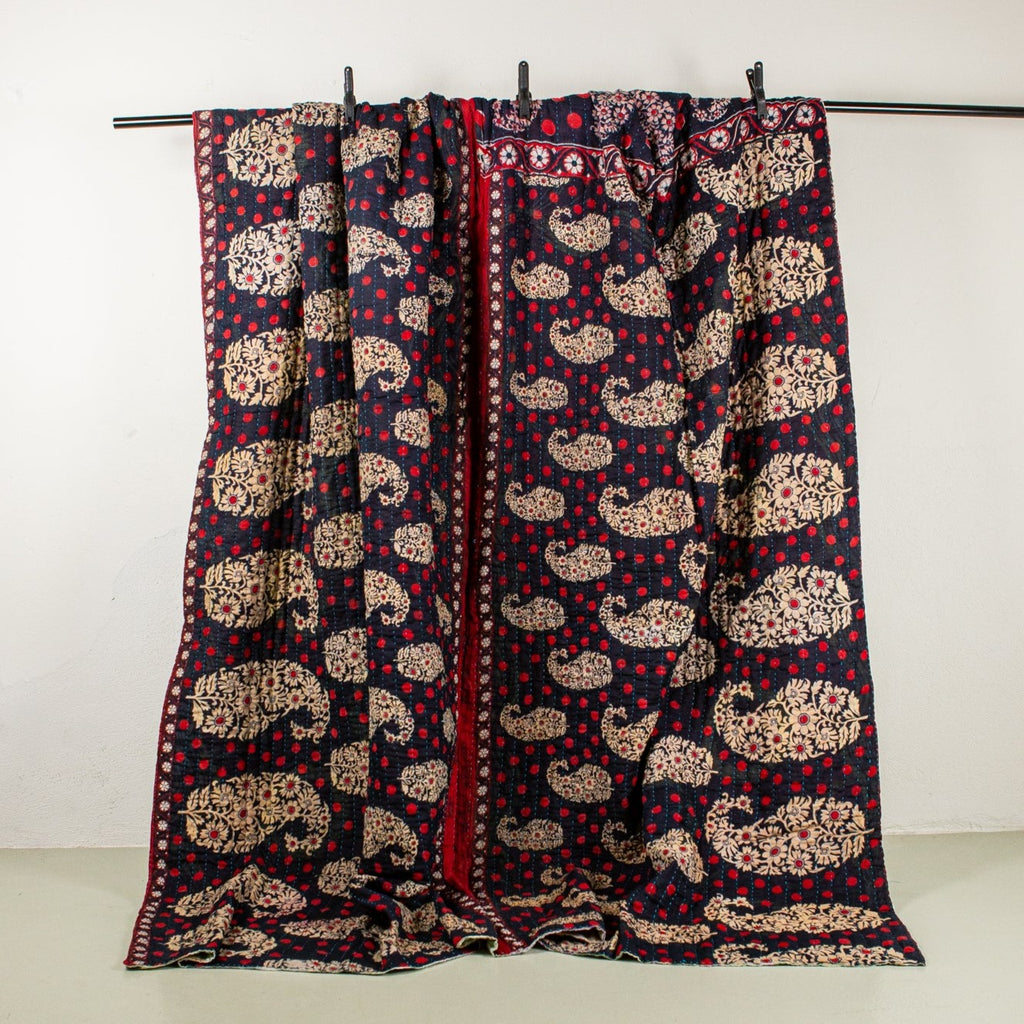 Unika sari kantha tæppe 200 x 200 cm