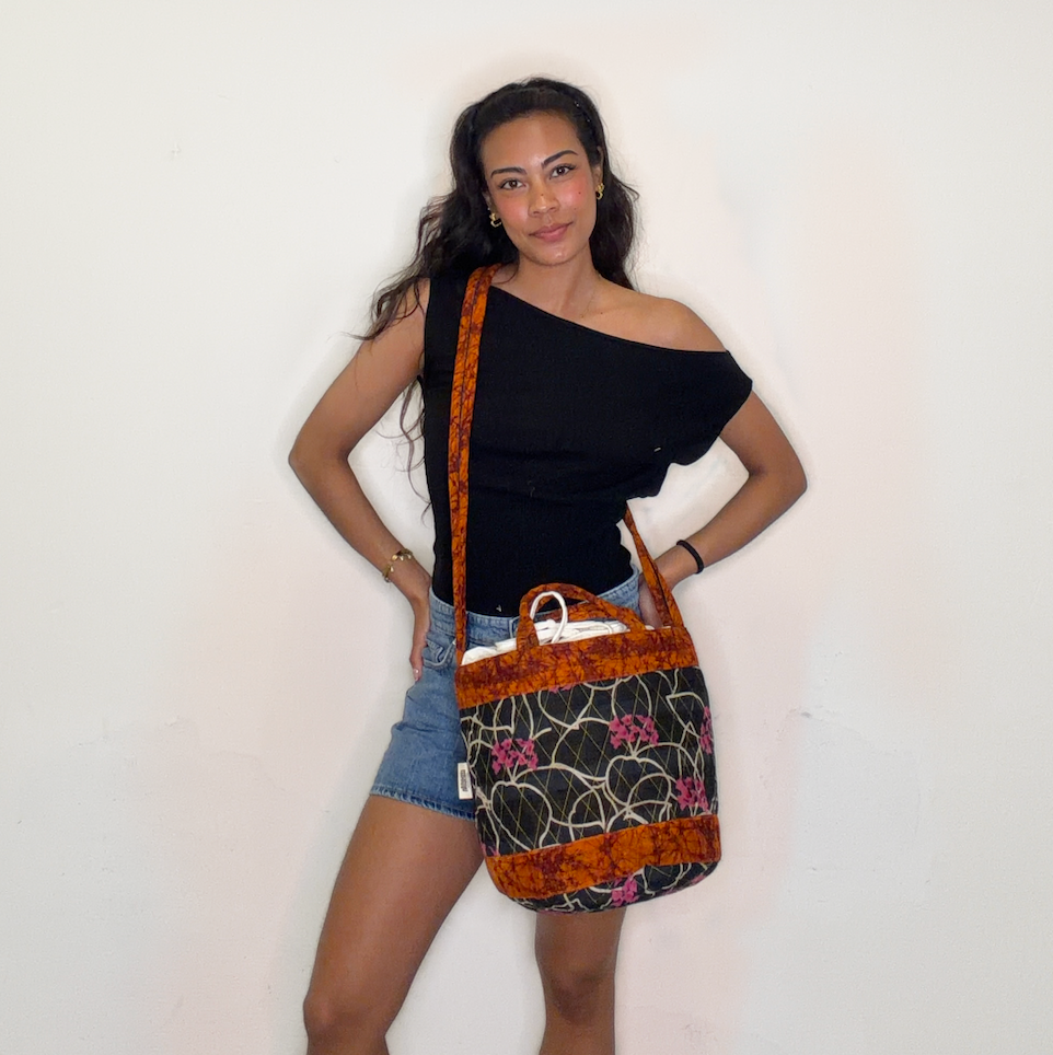Sari bucket bag