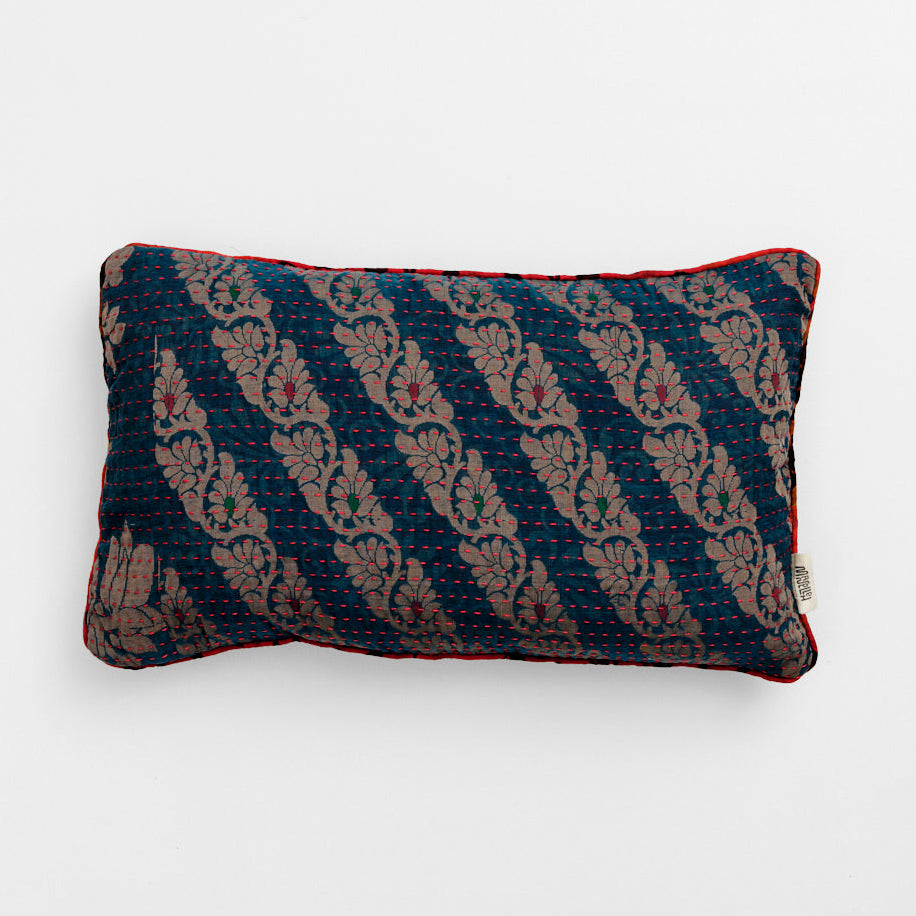 Unika kantha sari silkepude 30 x 50 cm