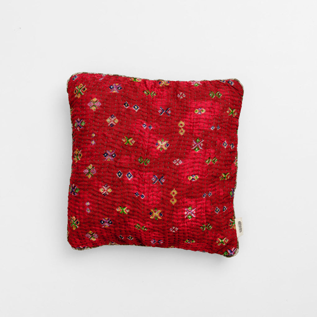Unique kantha silk cushion40 x 40 cm