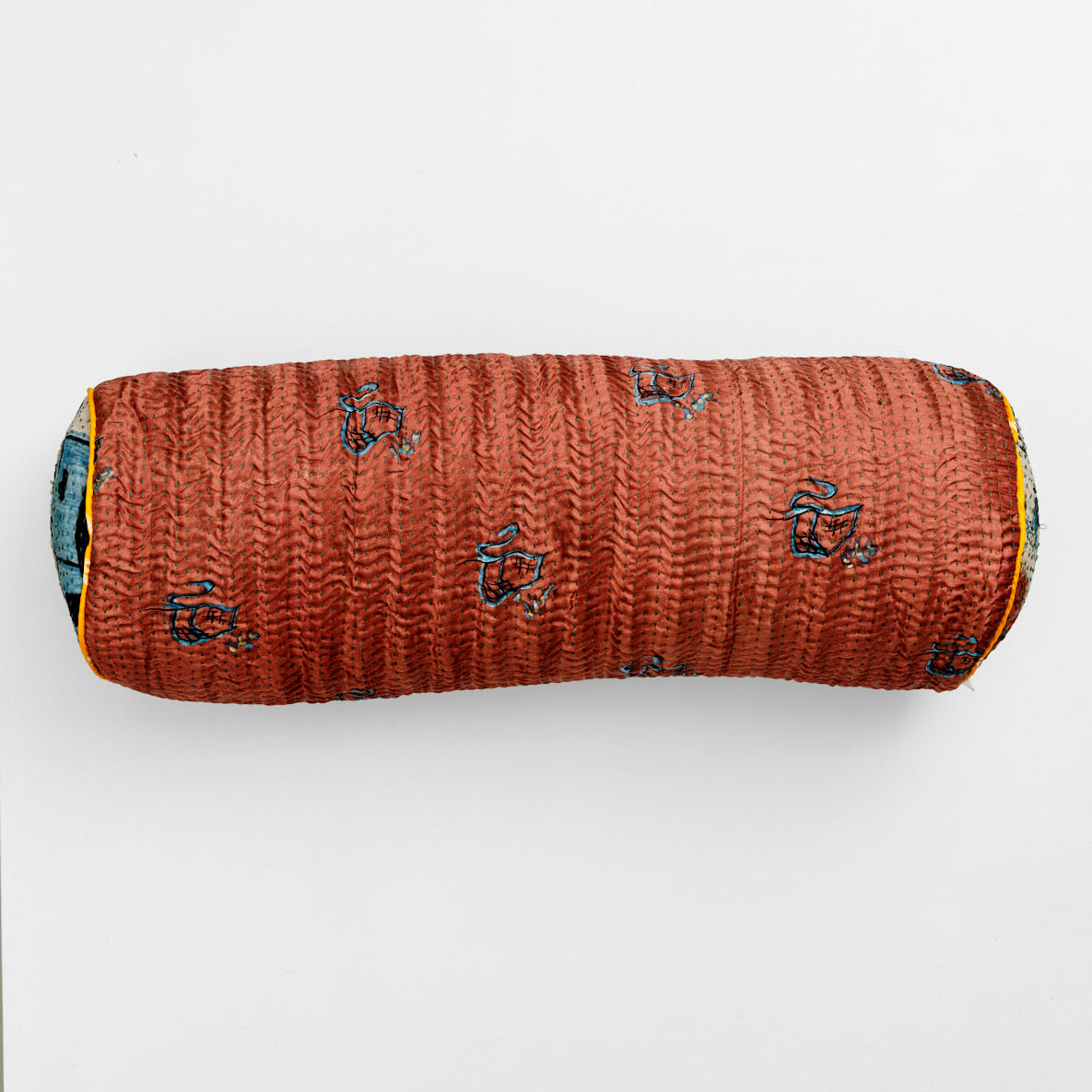 Sari cylinder silkepude Ø22 x 60