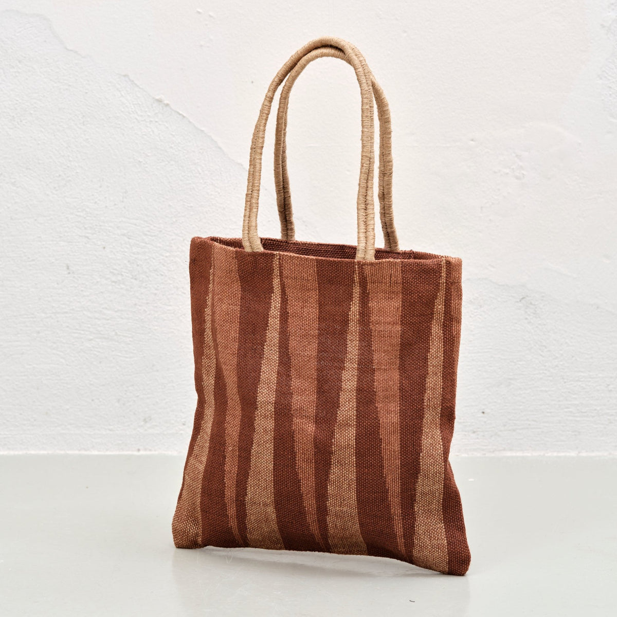 Shopper (brun ikat jute)