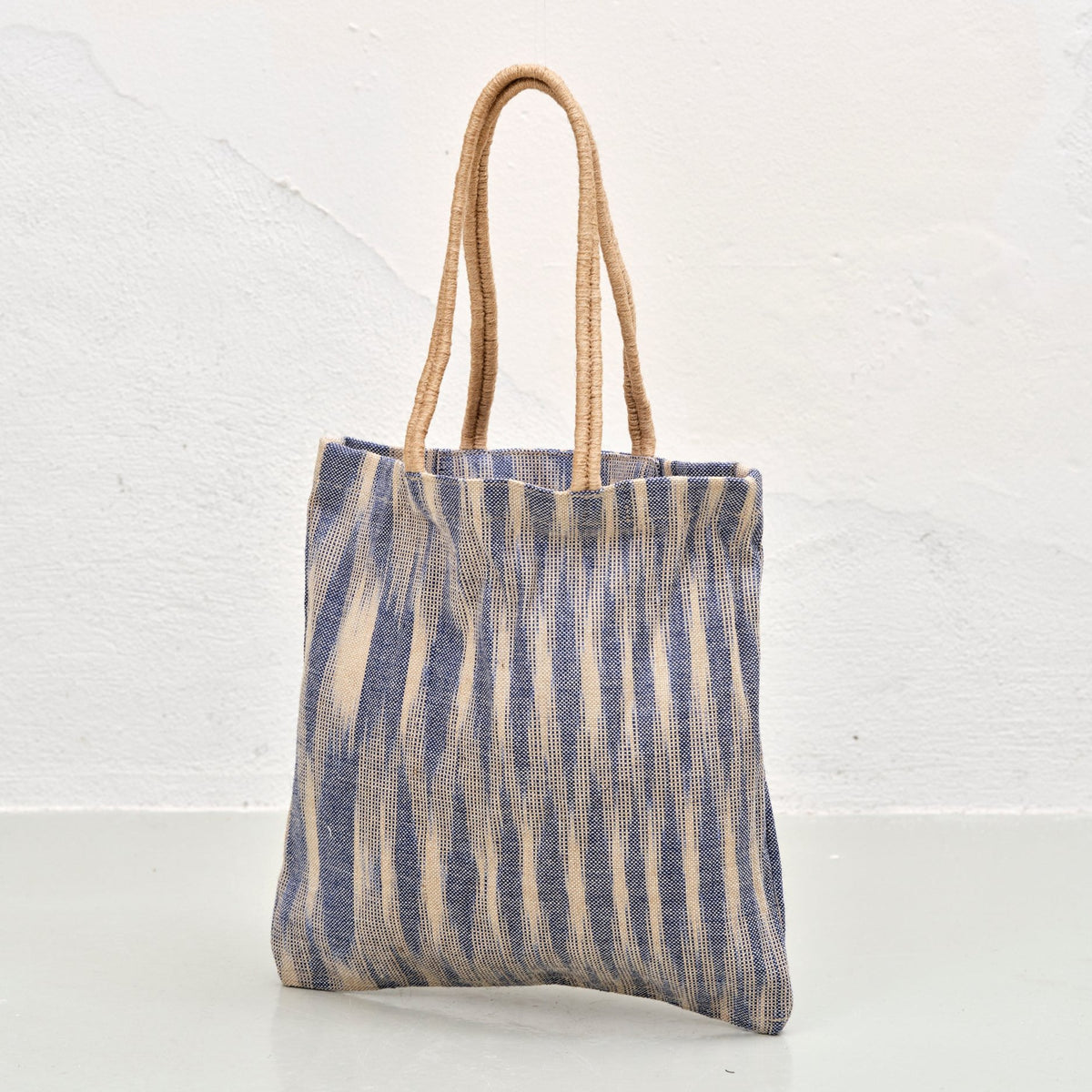 Shopper (blå ikat jute)