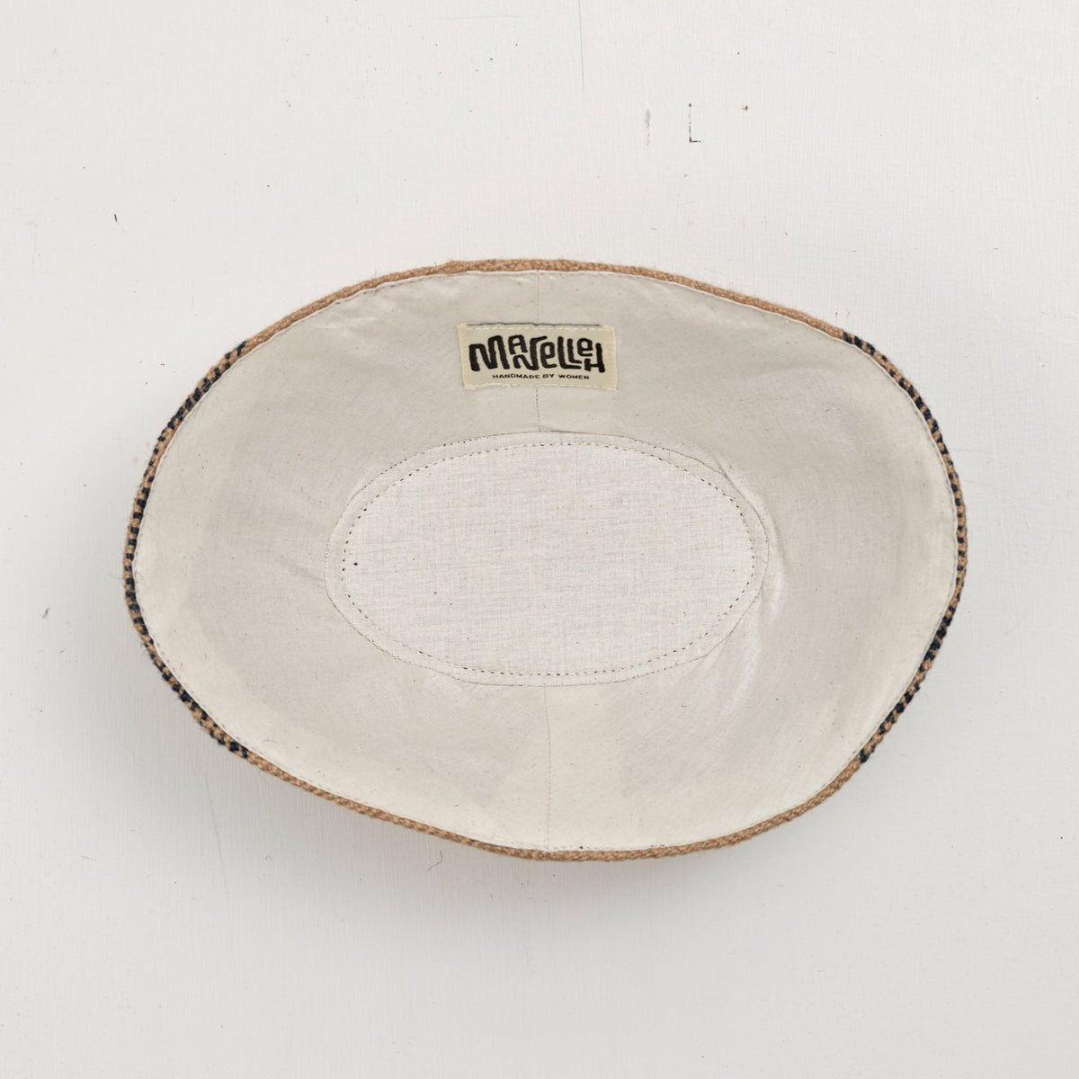 Brødkurv (sort-hvid)