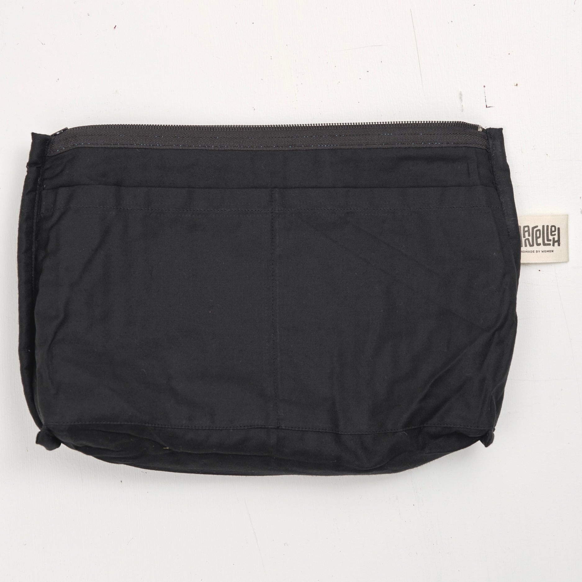 Sari toiletry bag (large)