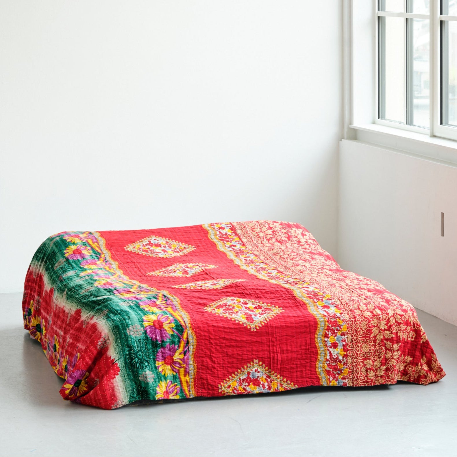 <tc>One-of-a-kind bedspread 240 x 260 cm</tc>