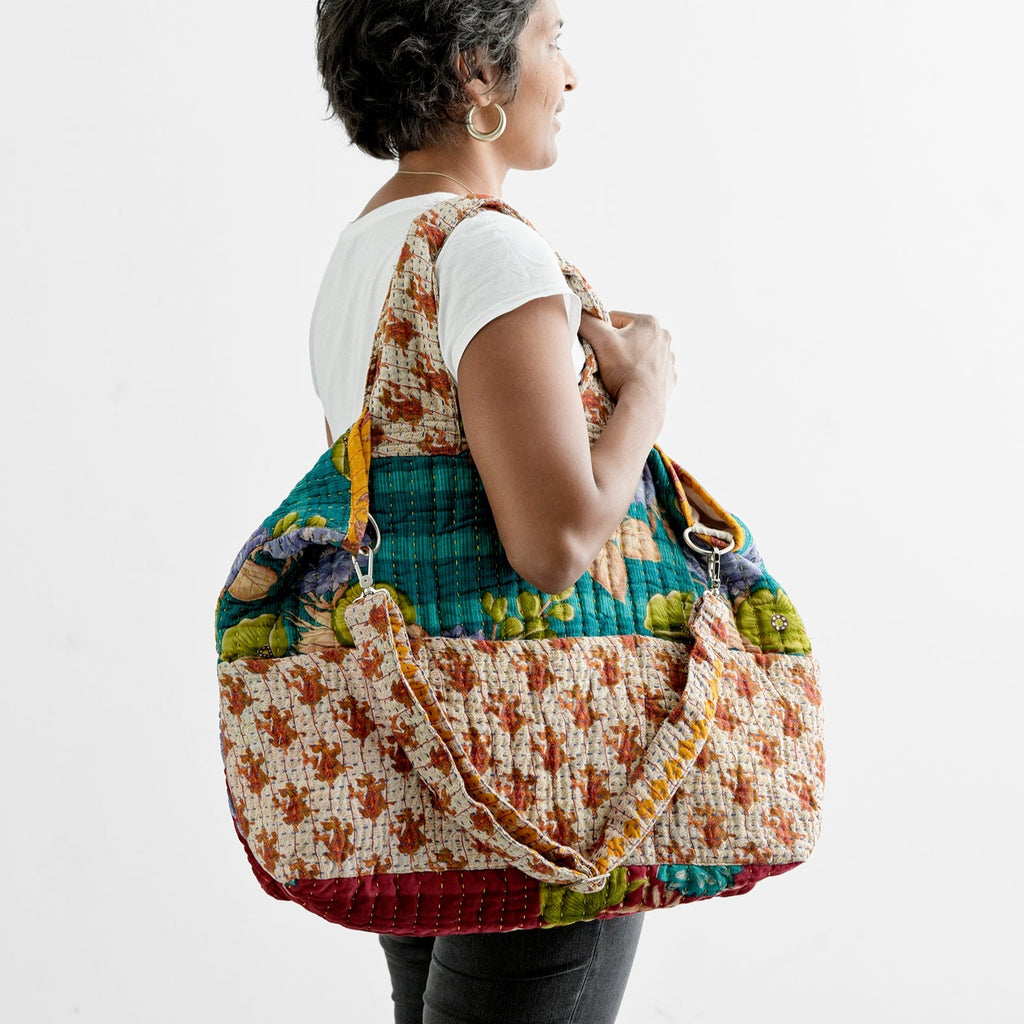 Travel bag (sari)