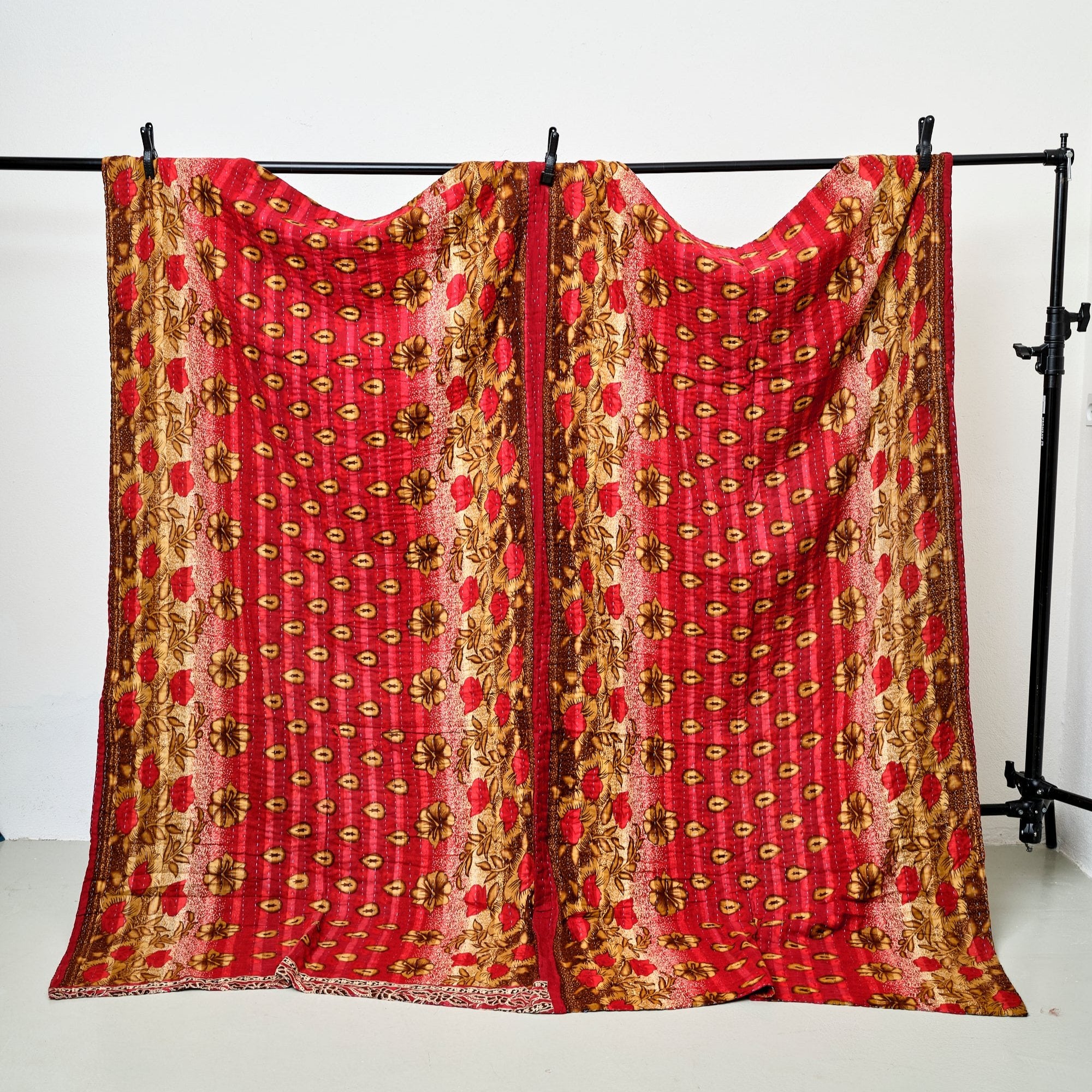 Unika sari kantha tæppe 200 x 200 cm