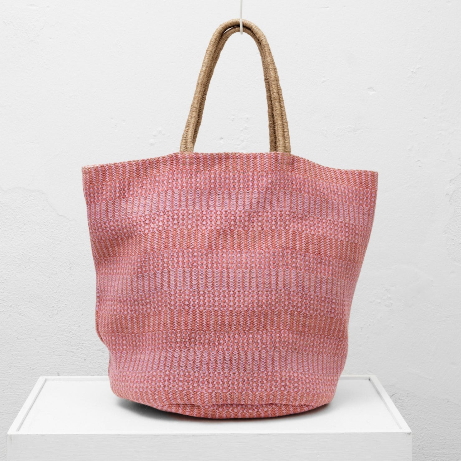 Weekendtaske (lyserød jute)