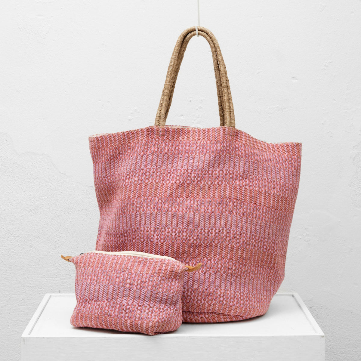 Weekendtaske (lyserød jute)