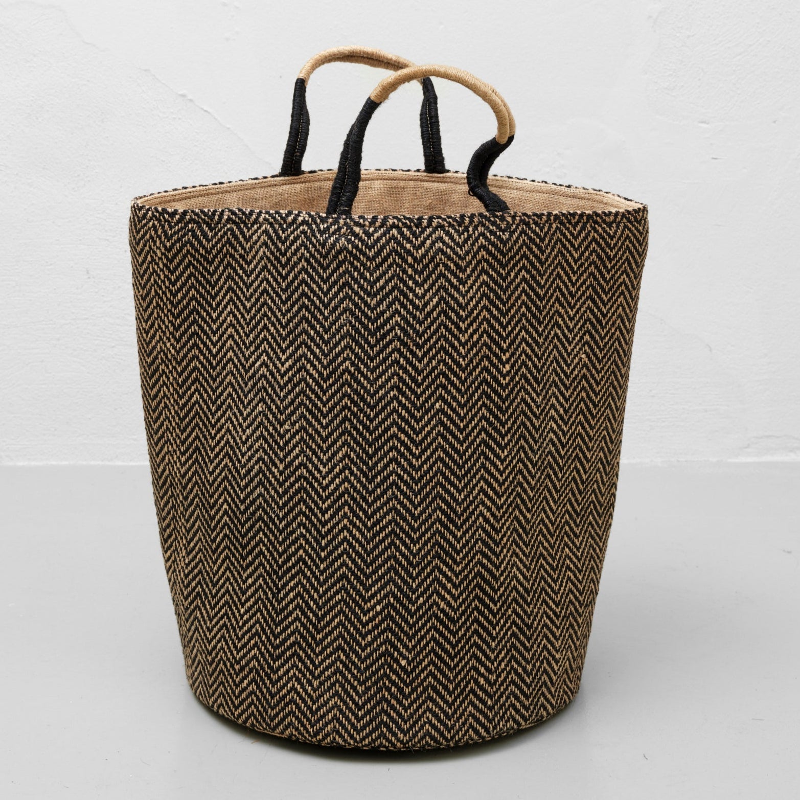 Kurv til opbevaring eller vasketøj (zig-zag)