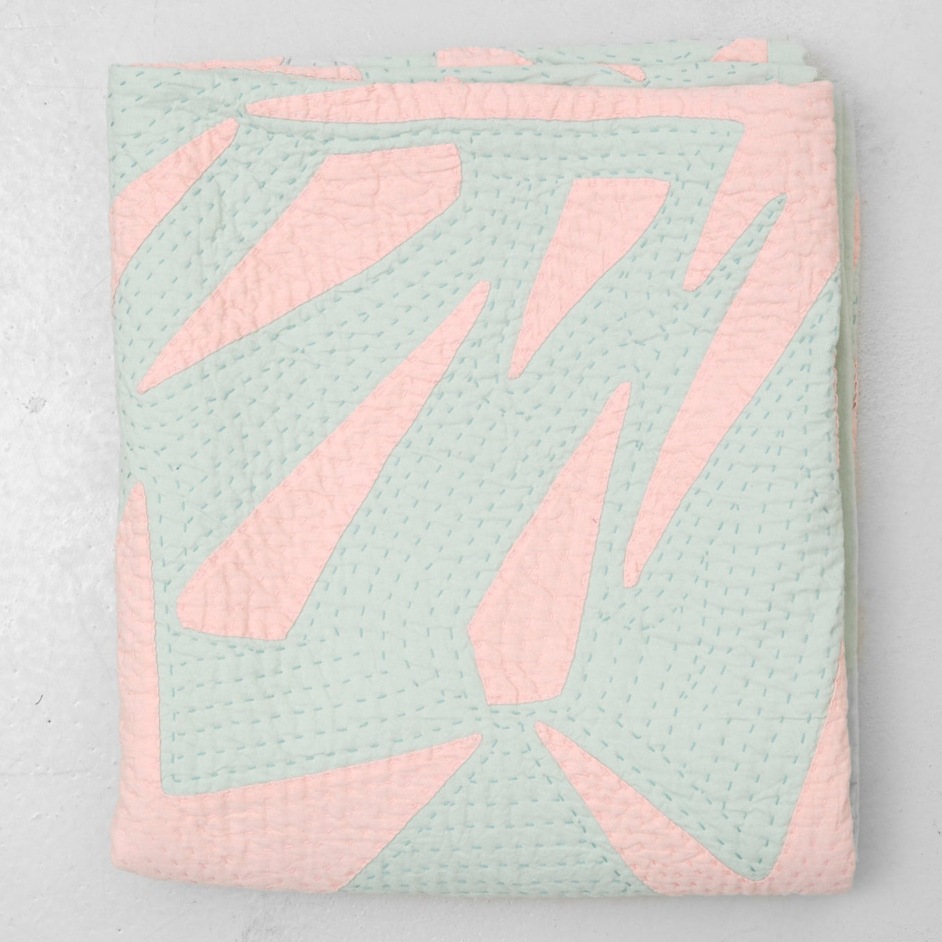 <tc>One-of-a-kind bedspread 240 x 260 cm</tc>