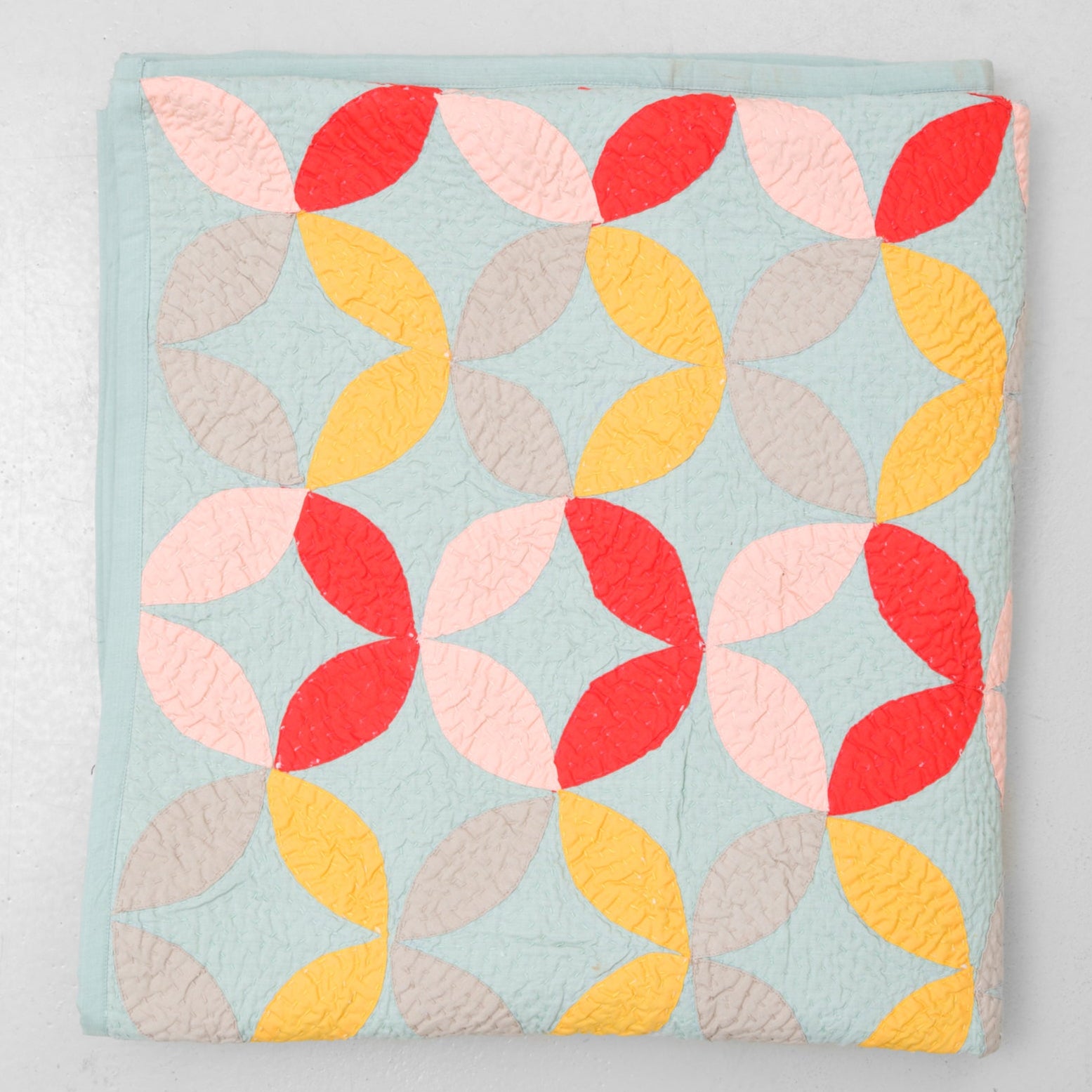 <tc>One-of-a-kind bedspread 240 x 260 cm</tc>