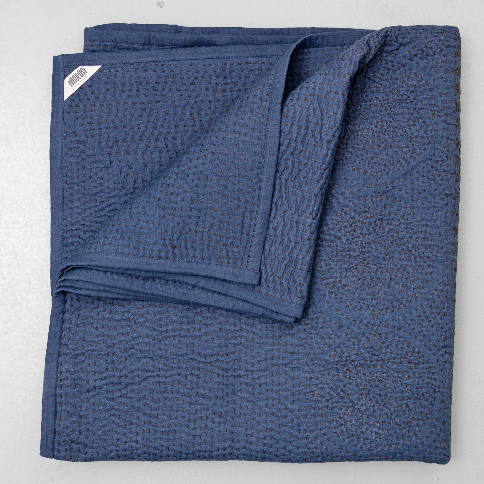 Quiltet sengetæppe 240 x 260 cm (Blå)