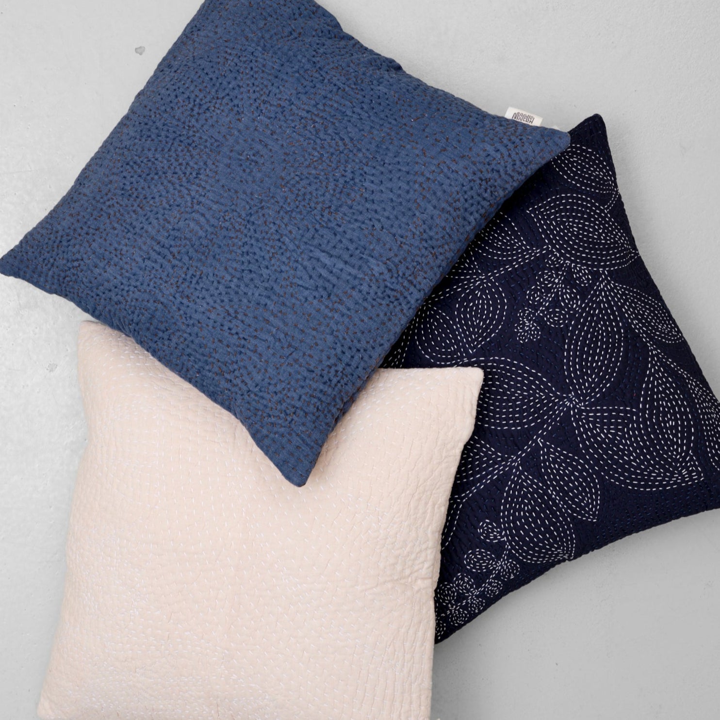 Quiltet pude 60 x 60 (Blå)