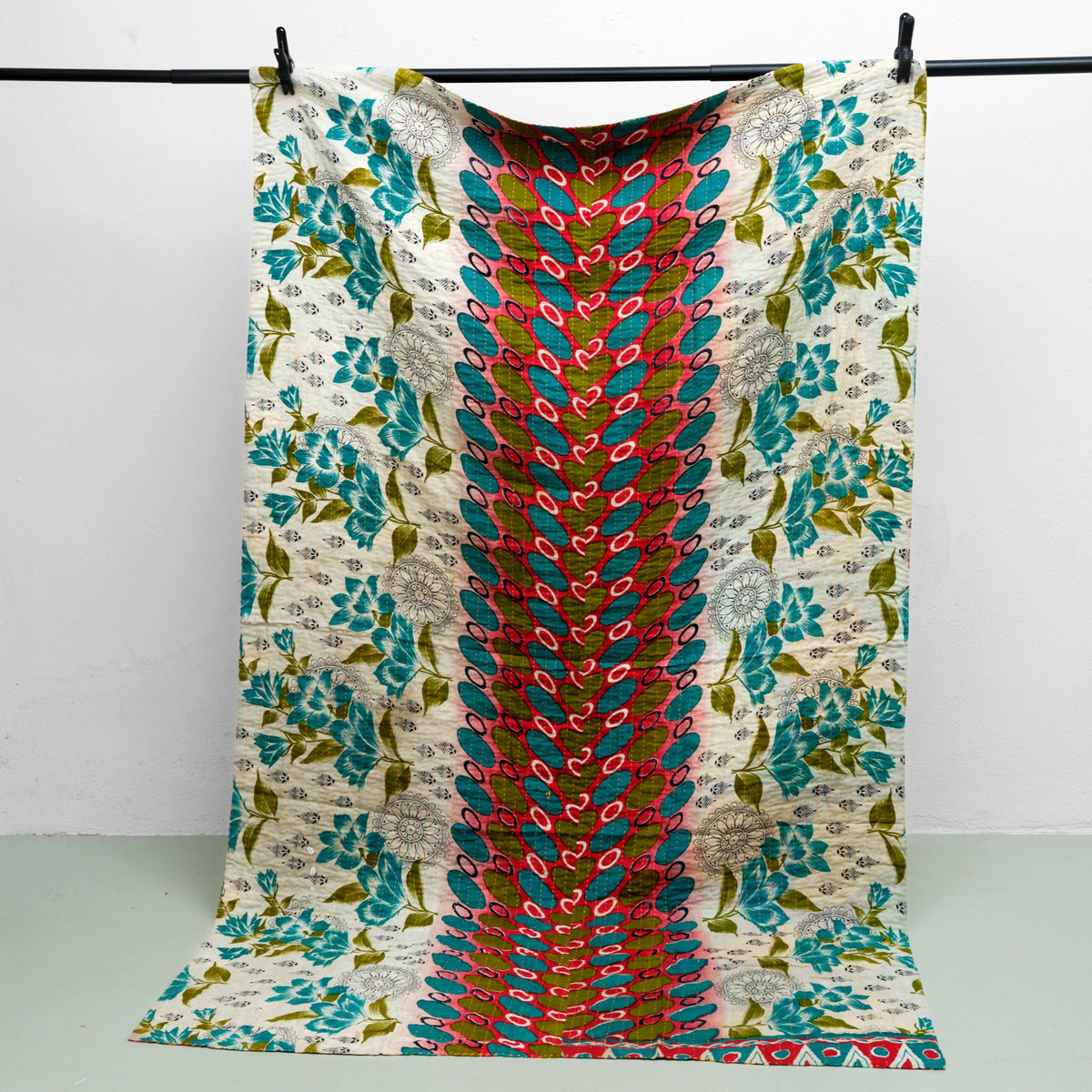 Unika sari kantha tæppe 120 x 200 cm