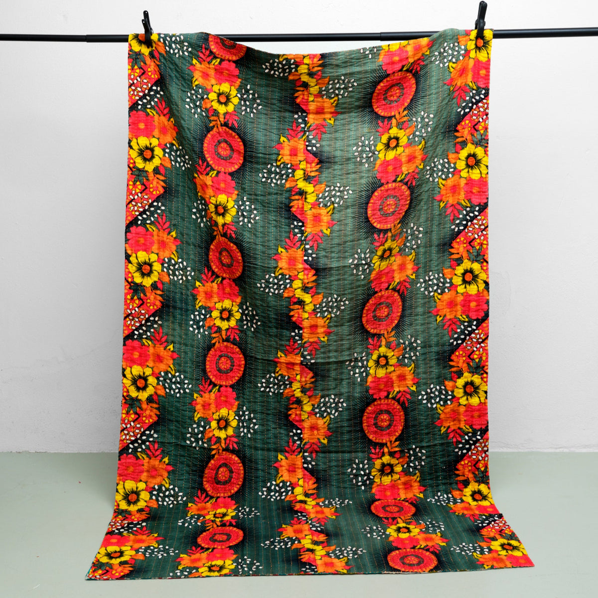 Unika sari kantha tæppe 120 x 200 cm