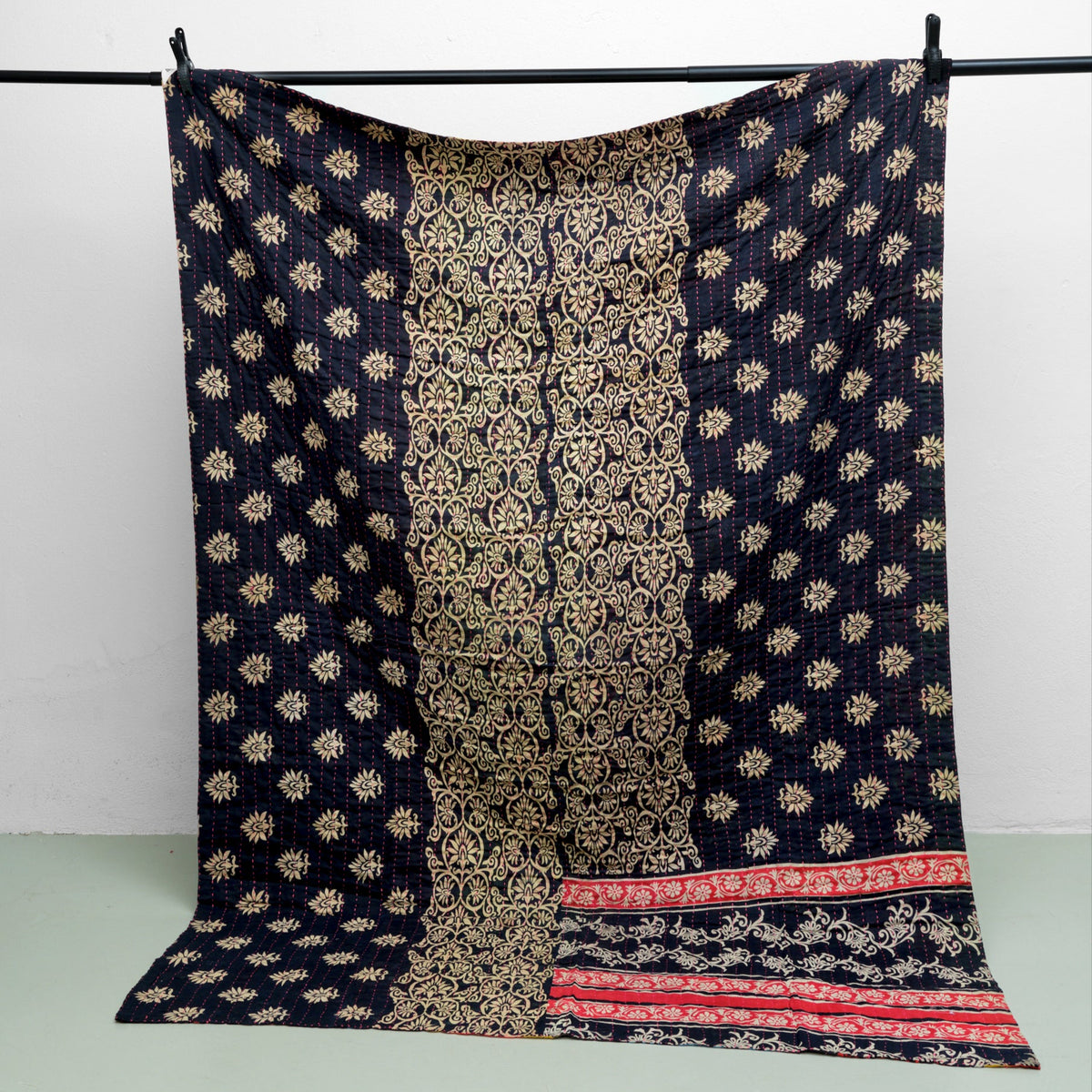 Unika sari kantha tæppe 140 x 200 cm