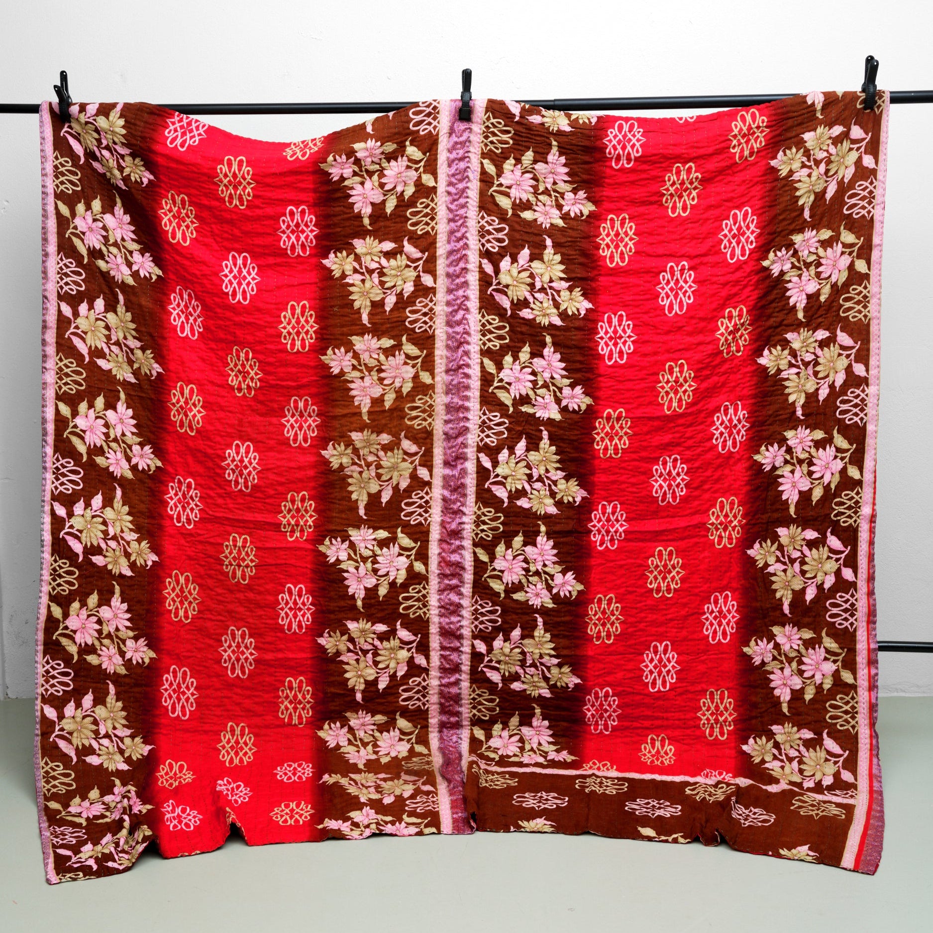 Unika sari kantha tæppe 200 x 200 cm