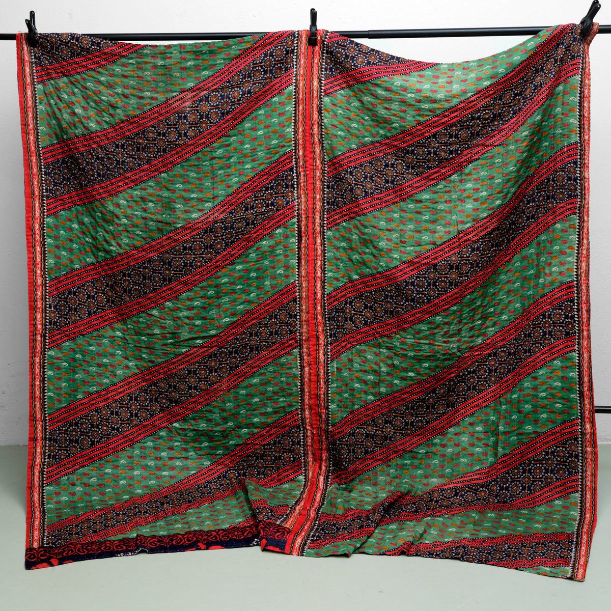 Unika sari kantha tæppe 200 x 200 cm