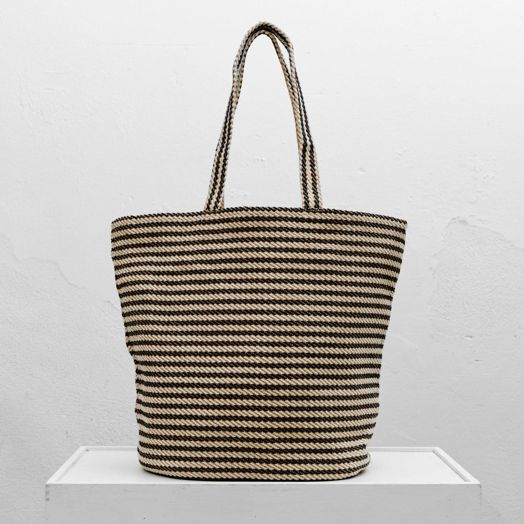 Weekend bag (black striped jute)