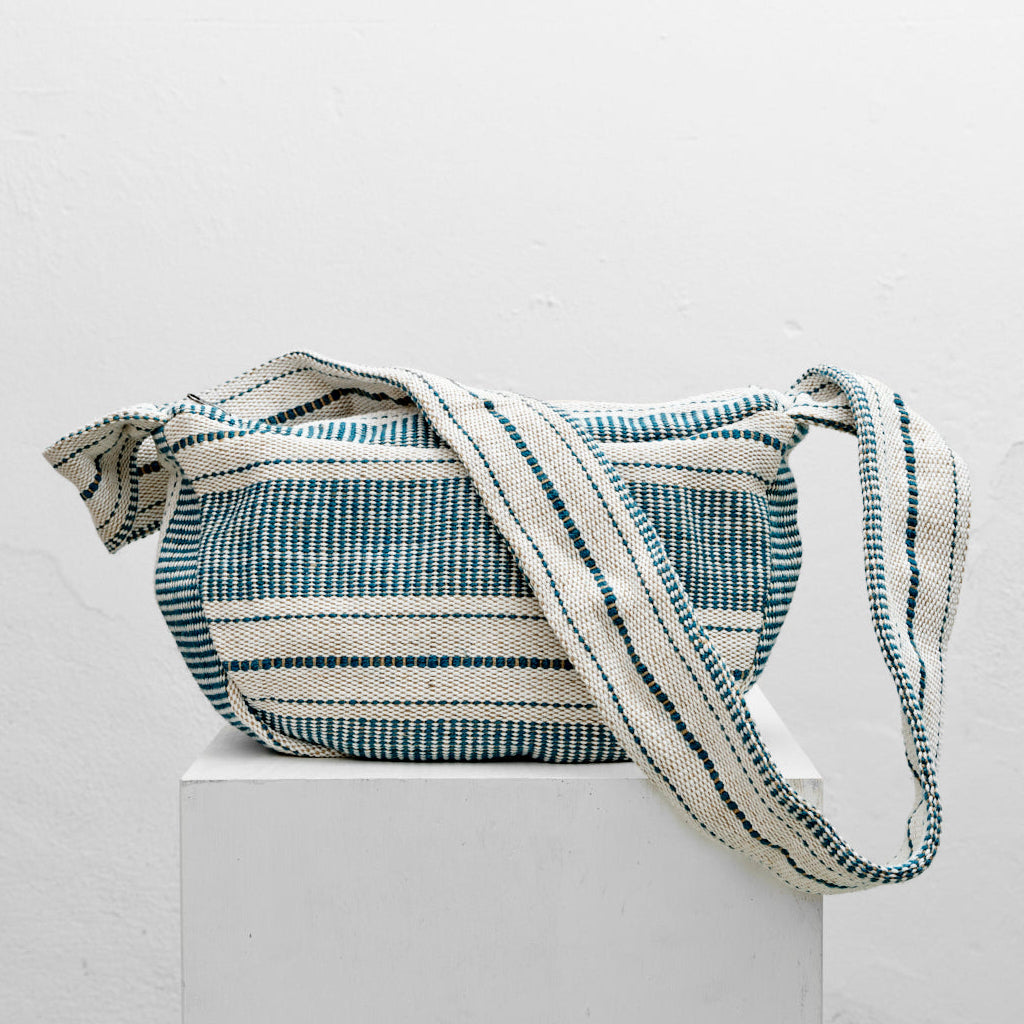 <tc>Belt bag (jute/ multicolored pattern)</tc>