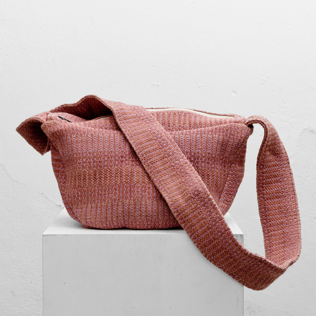 <tc>Belt bag (jute/ multicolored pattern)</tc>