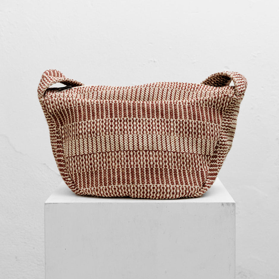 <tc>Belt bag (jute/ multicolored pattern)</tc>