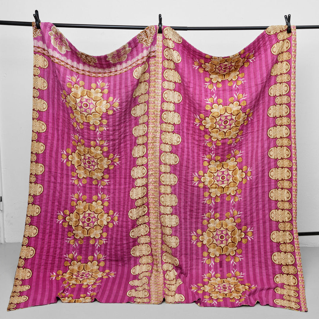 Unika sari kantha tæppe 200 x 200 cm
