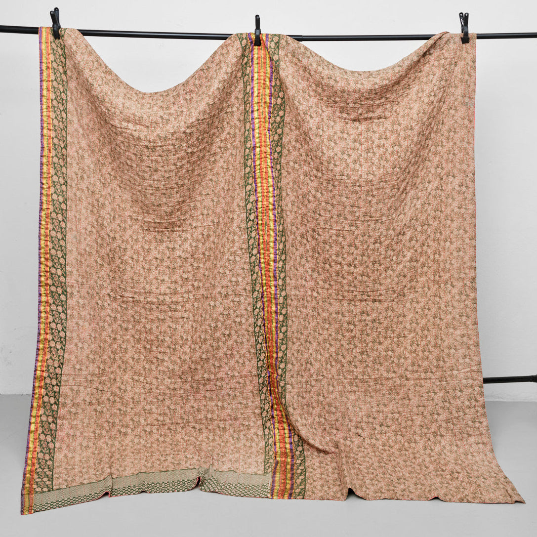 Unika sari kantha tæppe 200 x 200 cm