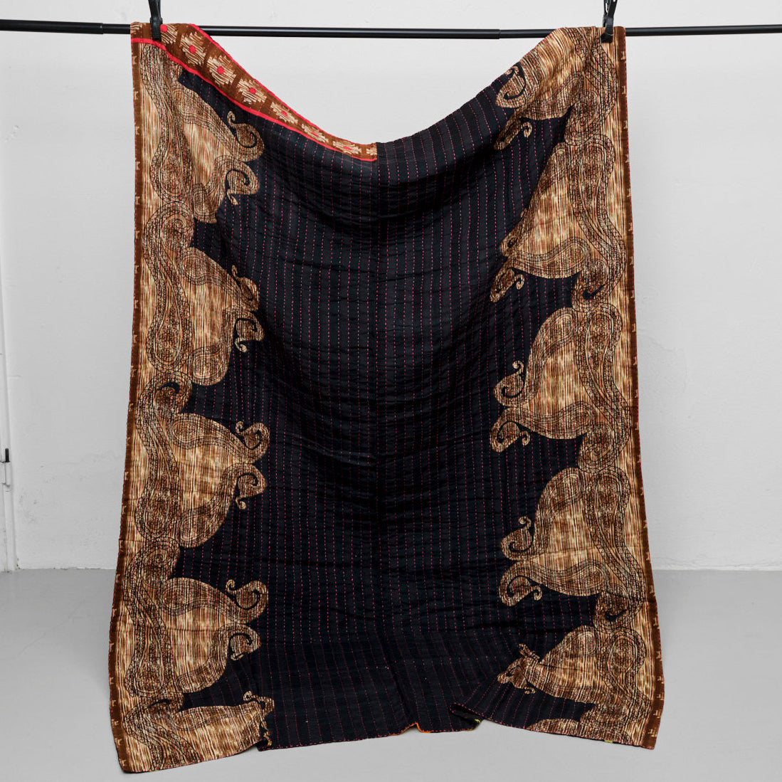 Unika sari kantha tæppe 140 x 200 cm