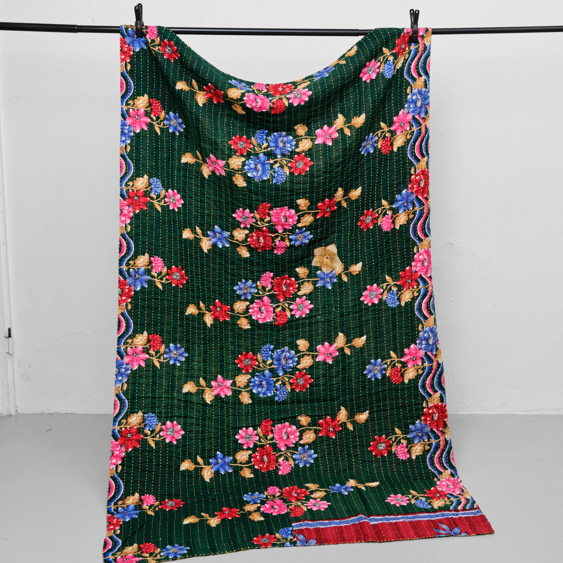 Unika sari kantha tæppe 120 x 200 cm