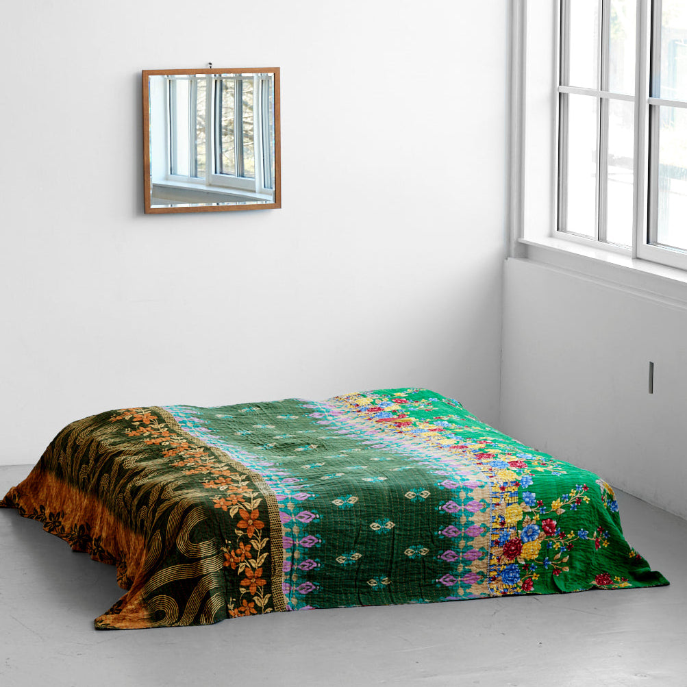 Unika sengetæppe 240 x 260 cm