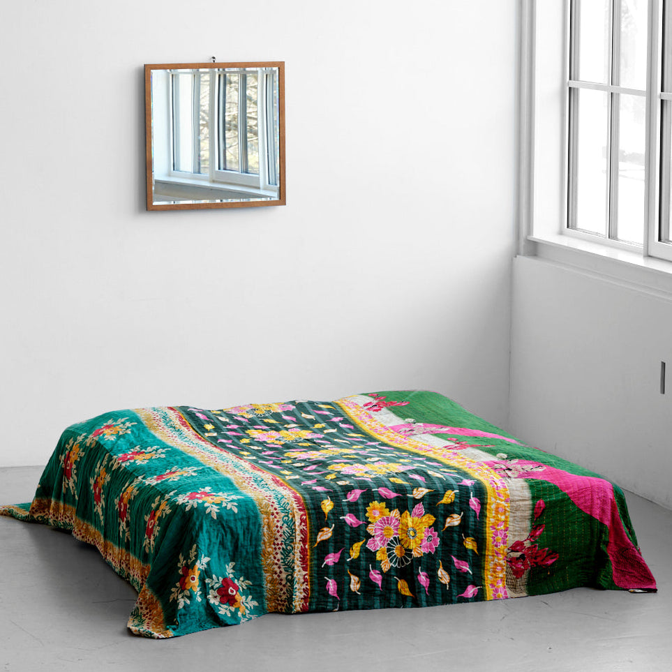 Unika sengetæppe 240 x 260 cm