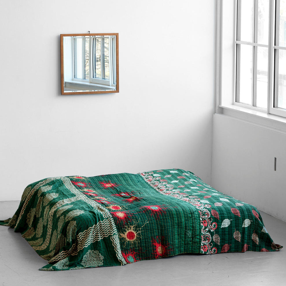 Unika sengetæppe 240 x 260 cm