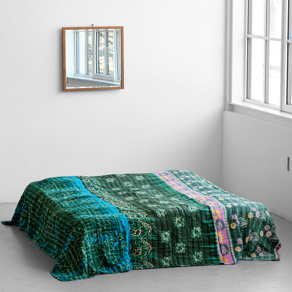 Unika sengetæppe 240 x 260 cm