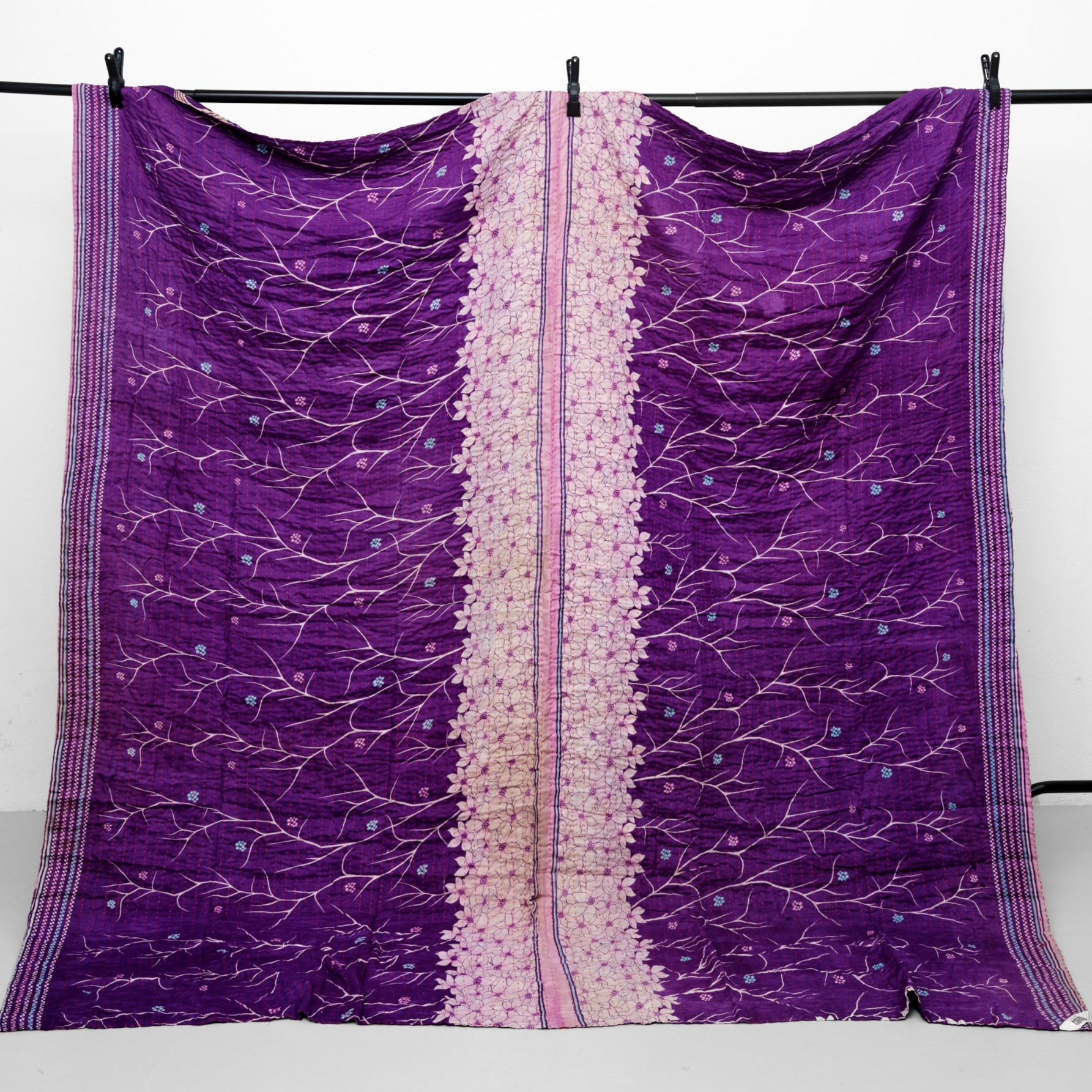 Unika sari kantha tæppe 200 x 200 cm