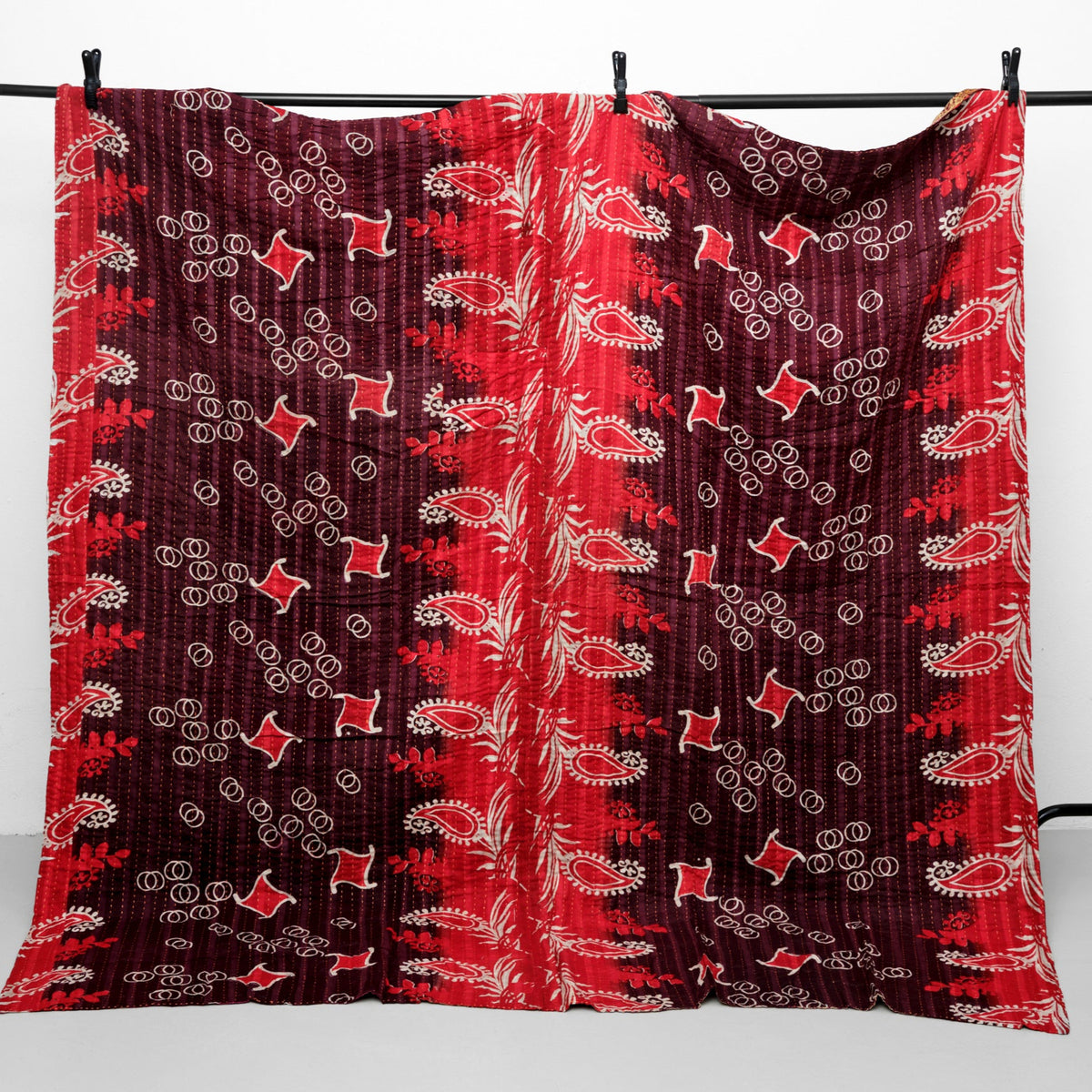 Unika sari kantha tæppe 200 x 200 cm