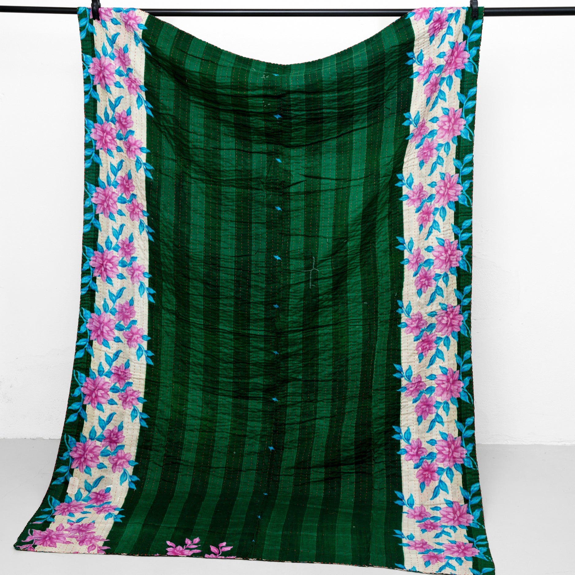 Unika sari kantha tæppe 140 x 200 cm