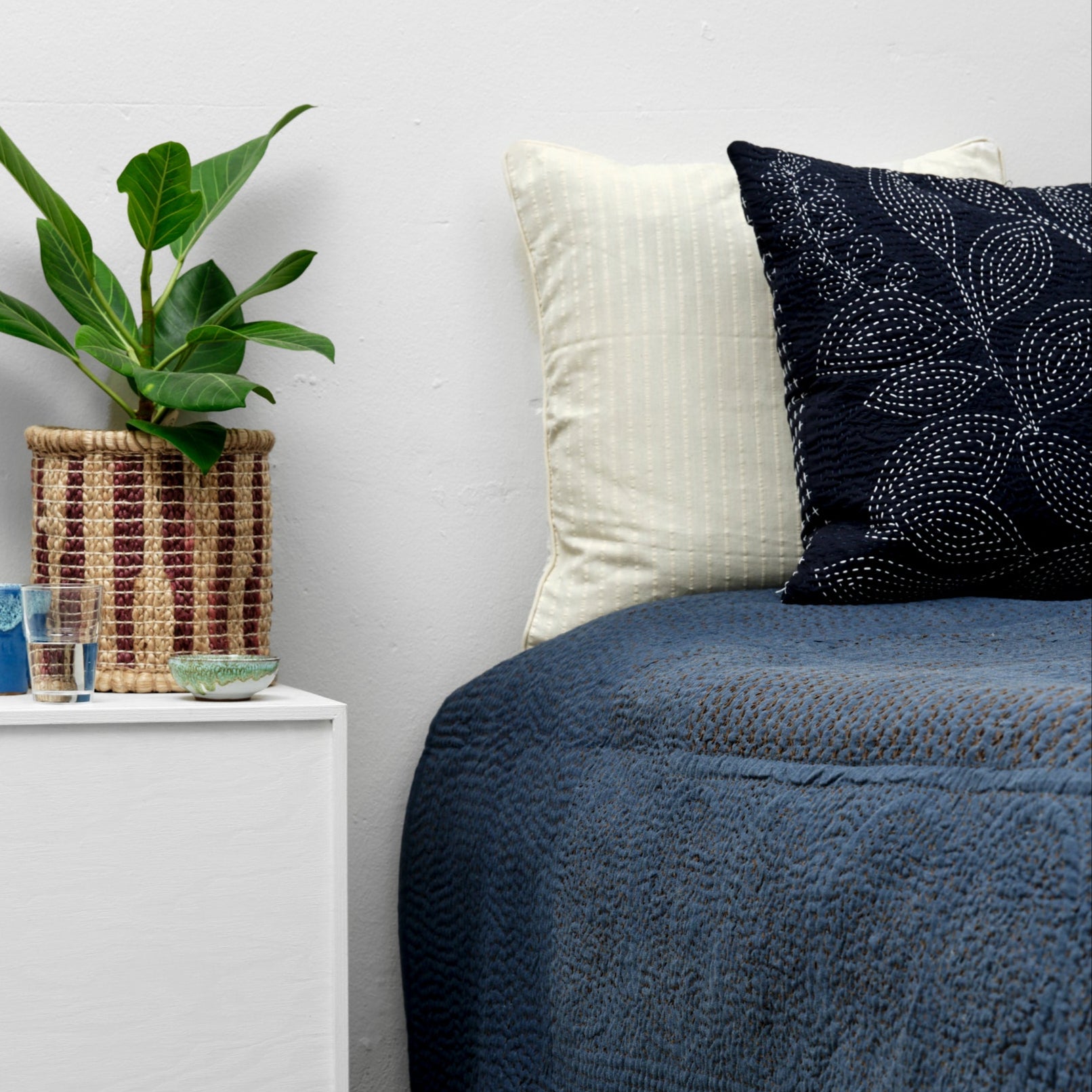 Quiltet pude 60 x 60 (Navy)