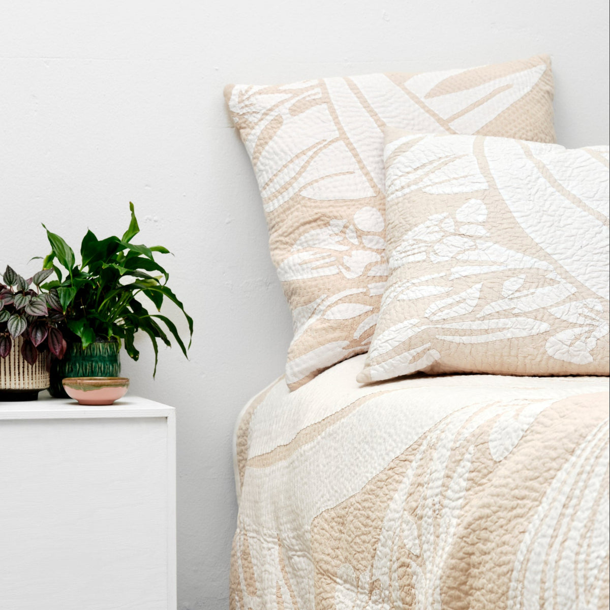 Quiltet pude 60 x 60 (Beige m. mønster)