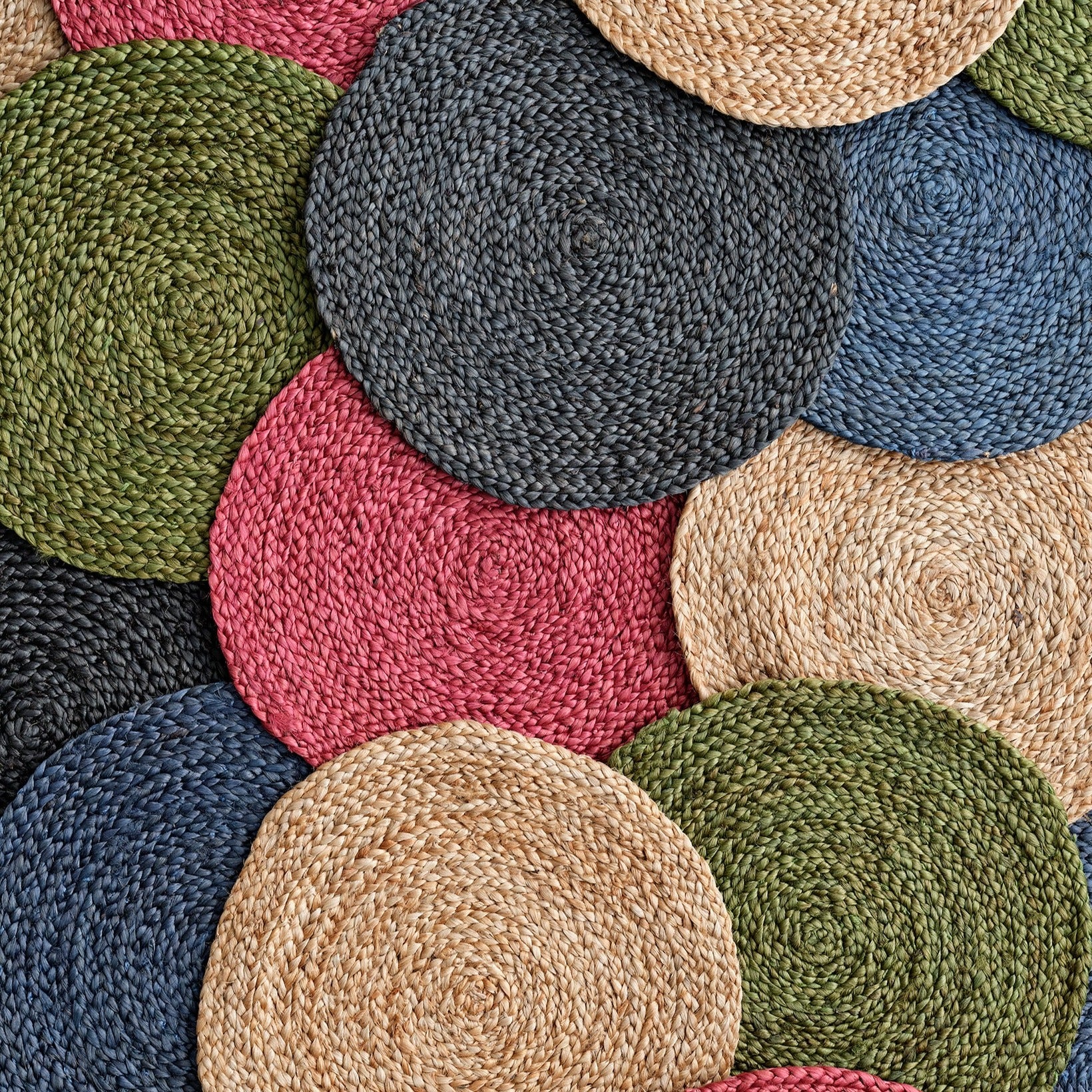 Round jute place mat