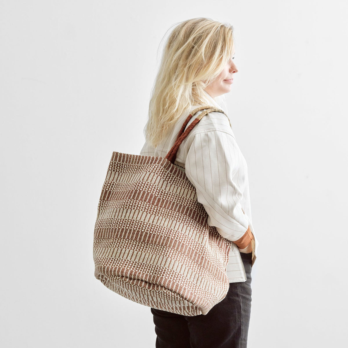 Weekendtaske (brun jute)